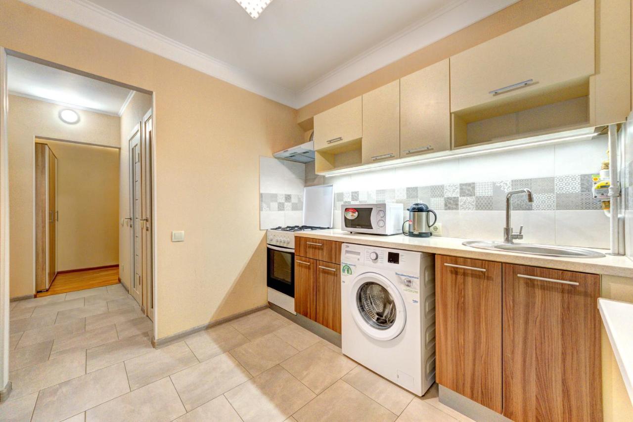 Apartments Near Ocean Plaza Druzhby Narodov Boulevard 8A 基輔 外观 照片